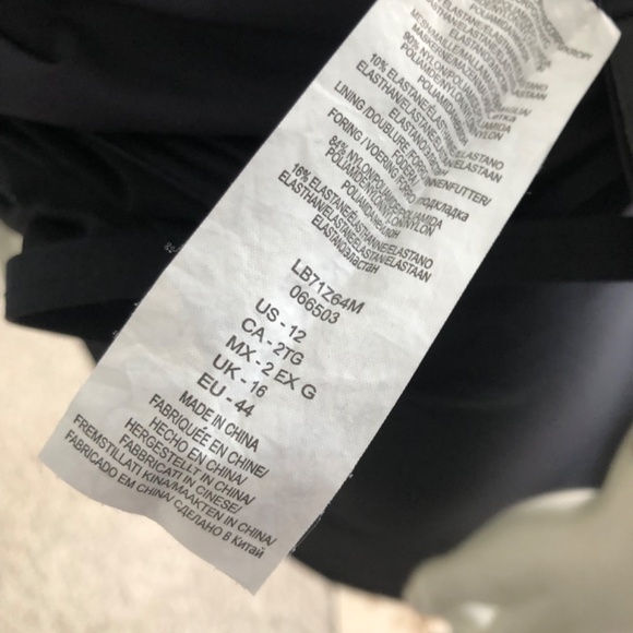 La Blanca black swim suit top. L - Picture 2 of 11